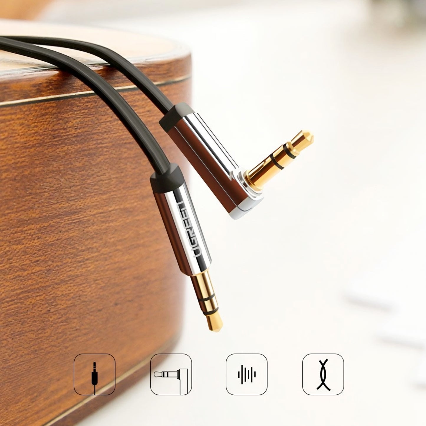 UGREEN AV119 Angled 3.5mm - 3.5mm Audio Cable, 5m, Black